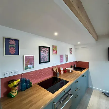 Le Cocon Des Sacres 아파트