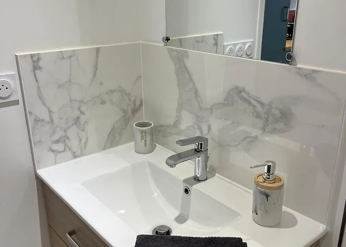 아파트 Le Cocon Des Sacres *