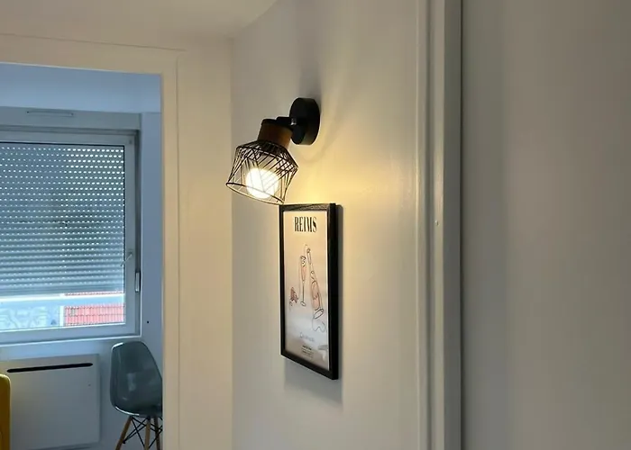 Le Cocon Des Sacres 아파트